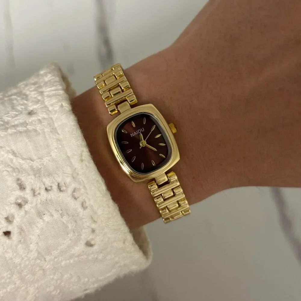 SKU:0218‎ Gold burgundy mini watch gold bracelet Stainless steel + in a gift box